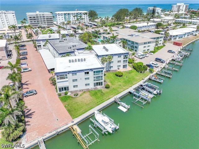 1930 Gulf Shore BLVD N A302-A, Naples, FL 34102