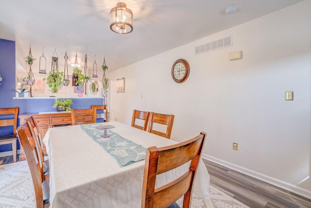 2655 GILBERT RD, Mount Airy, MD 21771