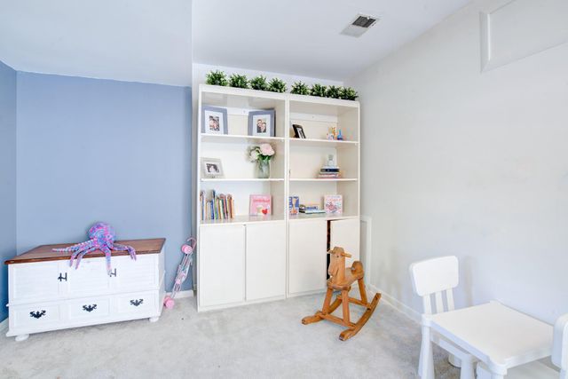 2655 GILBERT RD, Mount Airy, MD 21771