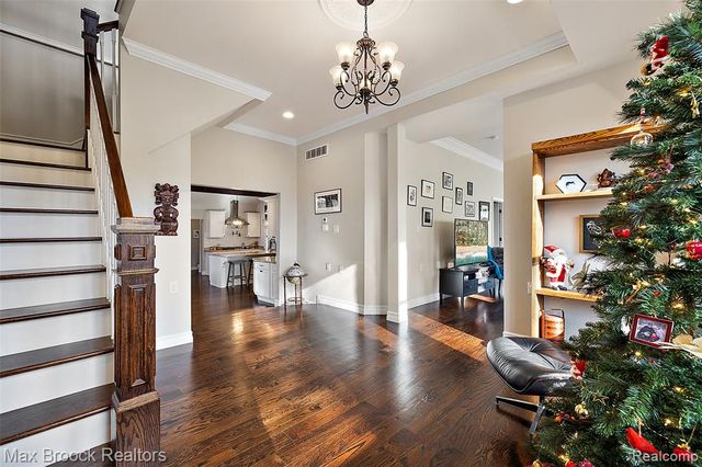 5645 Eastman Boulevard, West Bloomfield, MI 48323