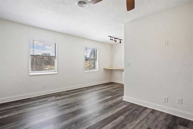 1230 70TH STREET N, St Petersburg, FL 33710
