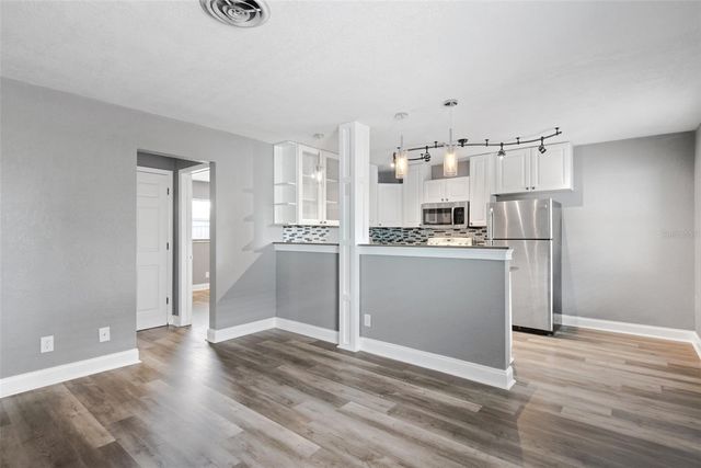 1230 70TH STREET N, St Petersburg, FL 33710
