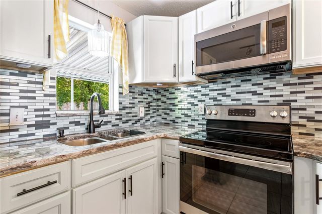 1230 70TH STREET N, St Petersburg, FL 33710