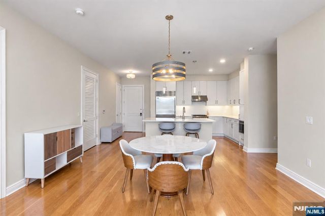 3 Somerset Lane 504, Edgewater, NJ 07020