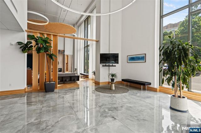 3 Somerset Lane 504, Edgewater, NJ 07020