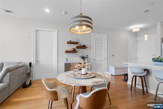 3 Somerset Lane 504, Edgewater, NJ 07020