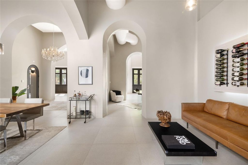 Image 12 of property listing at 255 RECINTO SUR, San Juan, PR 00901