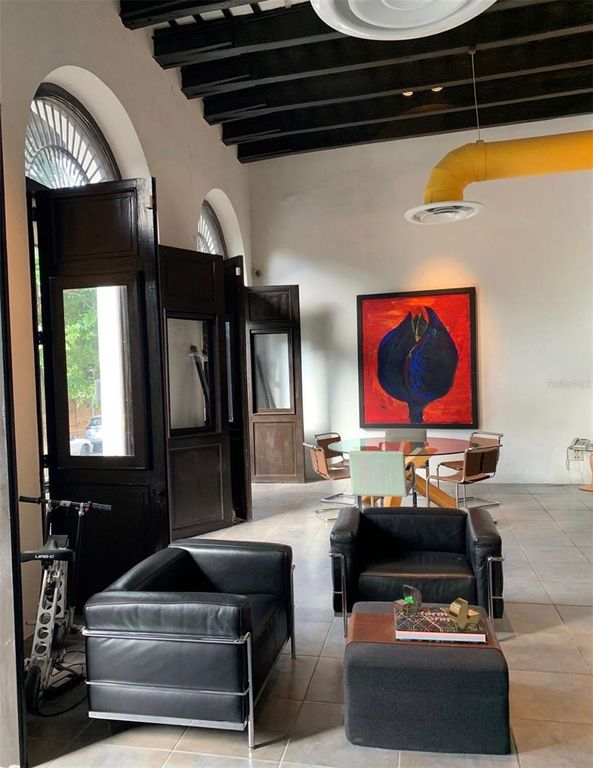 Image 19 of property listing at 255 RECINTO SUR, San Juan, PR 00901