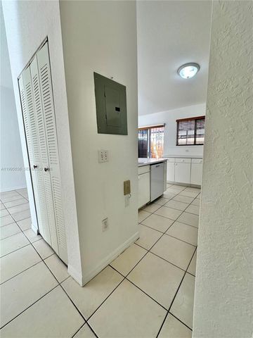 18388 NW 75th Psge 2603, Hialeah, FL 33015