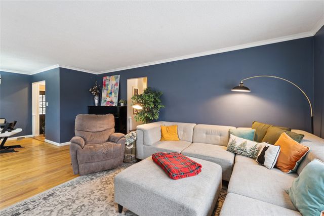 2816 Giles Street, West Des Moines, IA 50265