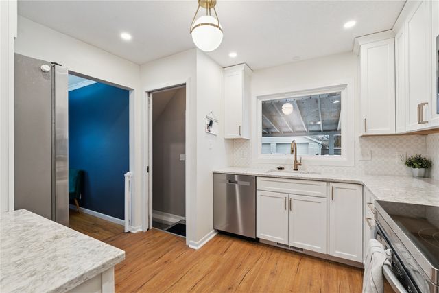 2816 Giles Street, West Des Moines, IA 50265