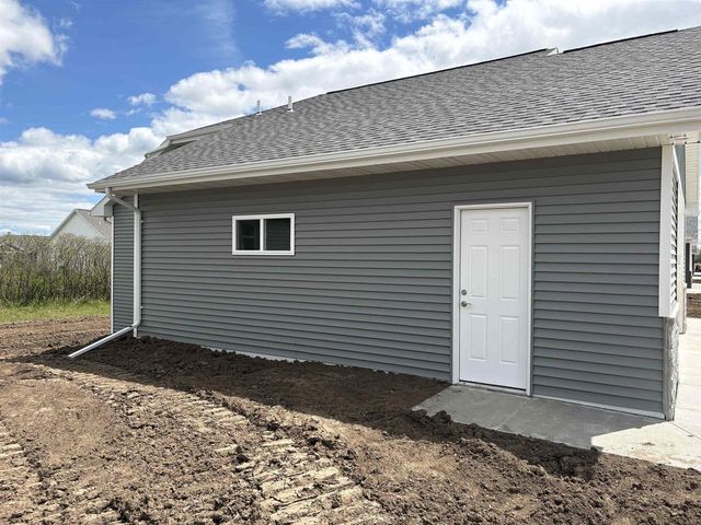 1246 PUTNAM DRIVE, Pulaski, WI 54162