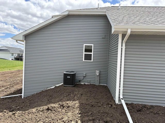 1246 PUTNAM DRIVE, Pulaski, WI 54162