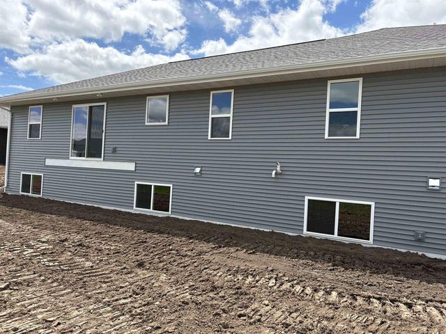 1246 PUTNAM DRIVE, Pulaski, WI 54162