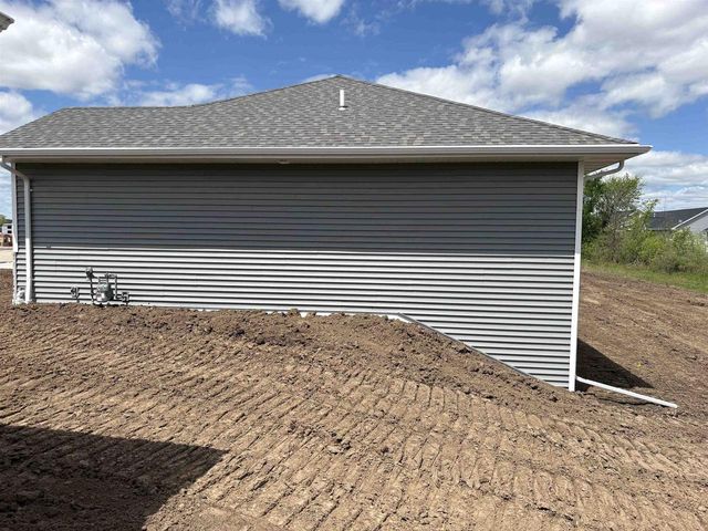 1246 PUTNAM DRIVE, Pulaski, WI 54162