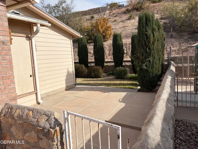 10735 THUNDER Road, El Paso, TX 79927