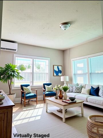 318 7th Street N, Texas City, TX 77590