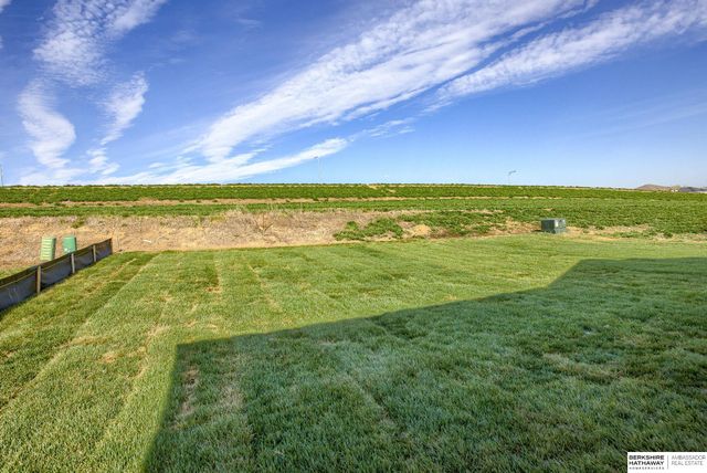 11002 N 159 Avenue, Bennington, NE 68007
