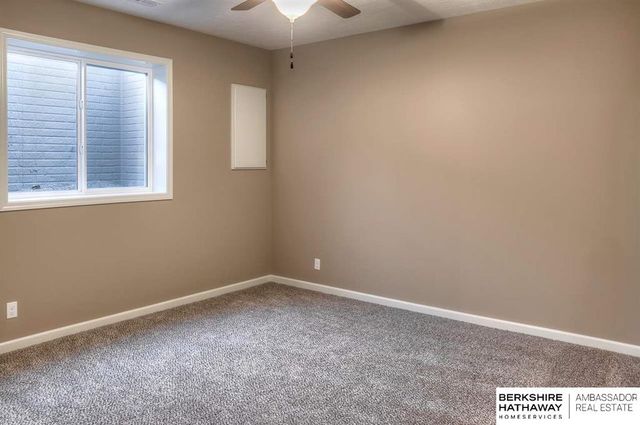 11002 N 159 Avenue, Bennington, NE 68007