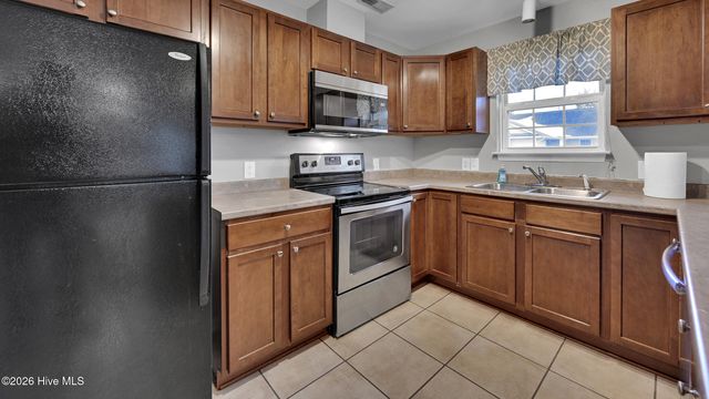 2404 King Richard Court E, Greenville, NC 27858