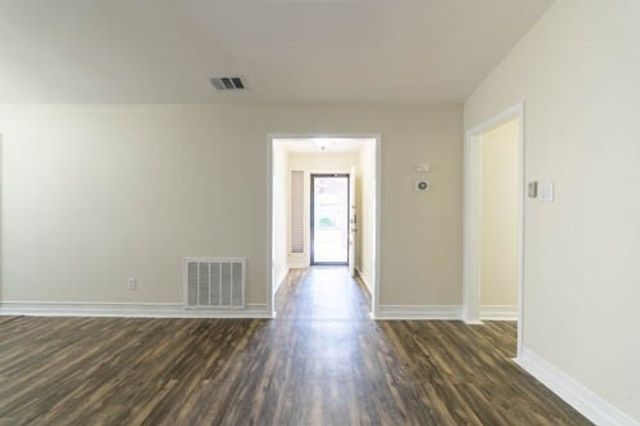 7430 Cessna Dr, Corpus Christi, TX 78412