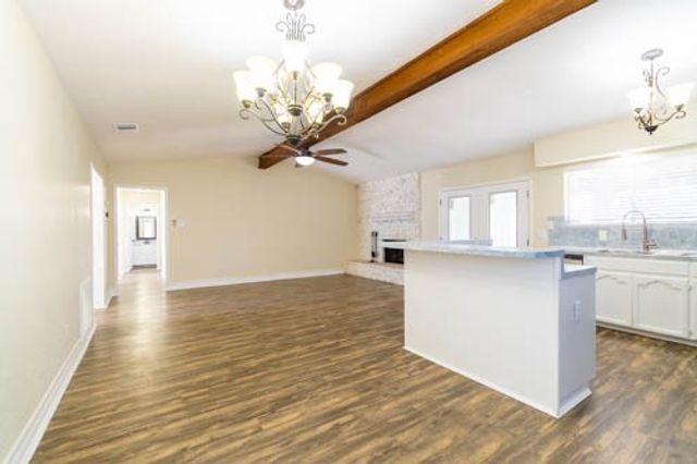 7430 Cessna Dr, Corpus Christi, TX 78412