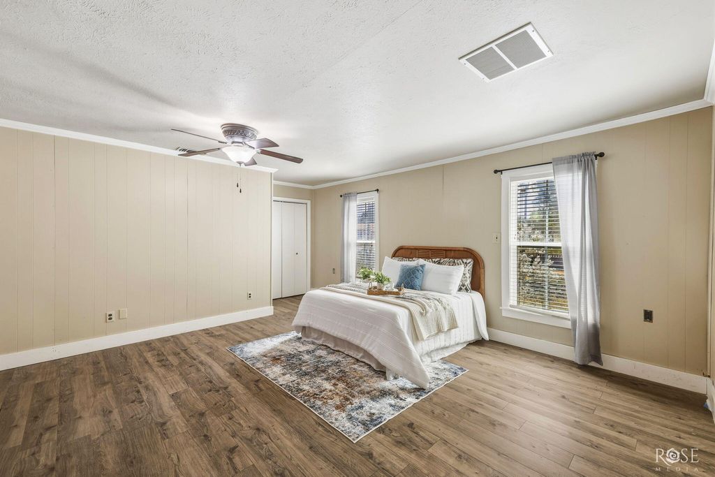 Image 15 of property listing at 211 Wabash Avenue, Mertzon, TX 76941