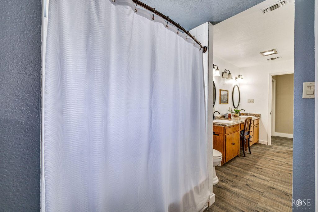 Image 18 of property listing at 211 Wabash Avenue, Mertzon, TX 76941