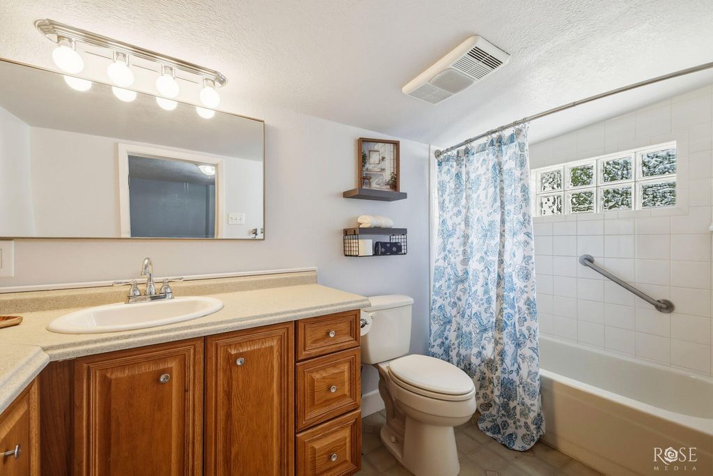Image 21 of property listing at 211 Wabash Avenue, Mertzon, TX 76941