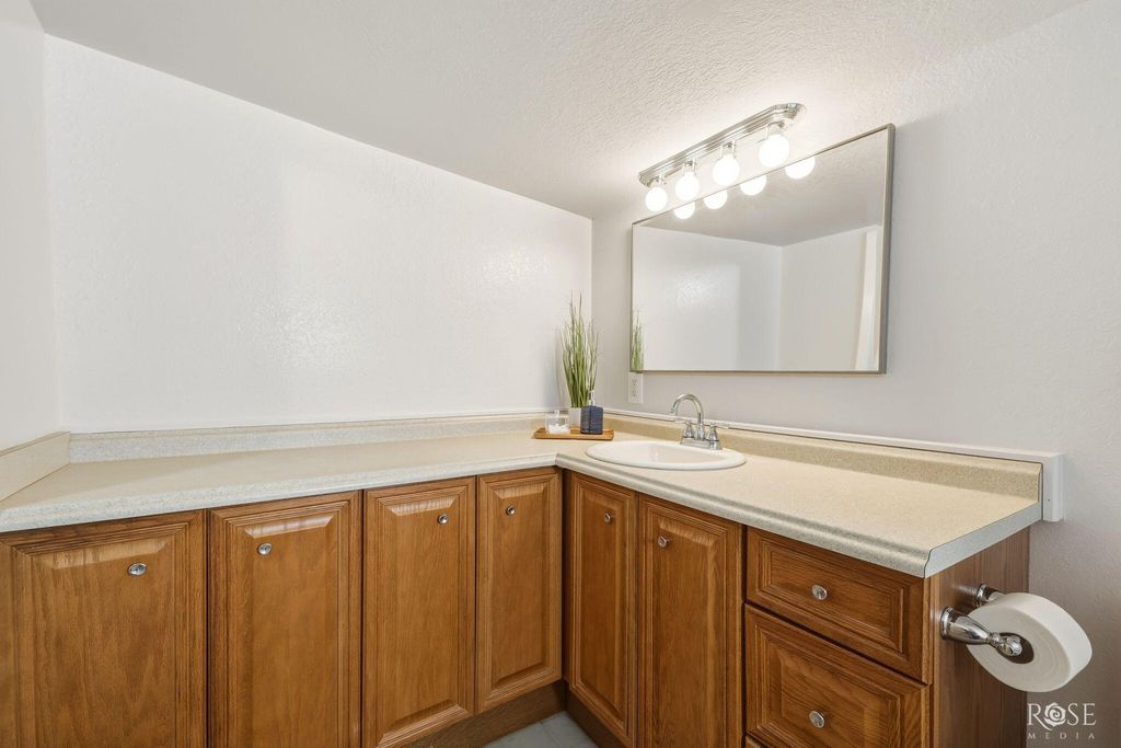 Image 22 of property listing at 211 Wabash Avenue, Mertzon, TX 76941