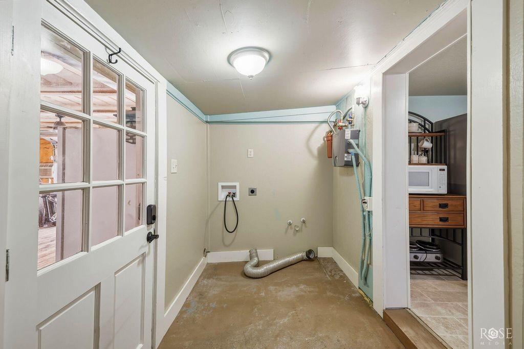 Image 23 of property listing at 211 Wabash Avenue, Mertzon, TX 76941