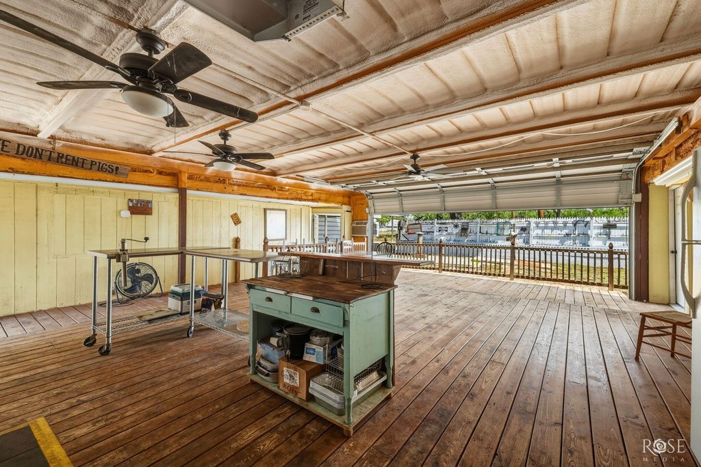 Image 25 of property listing at 211 Wabash Avenue, Mertzon, TX 76941