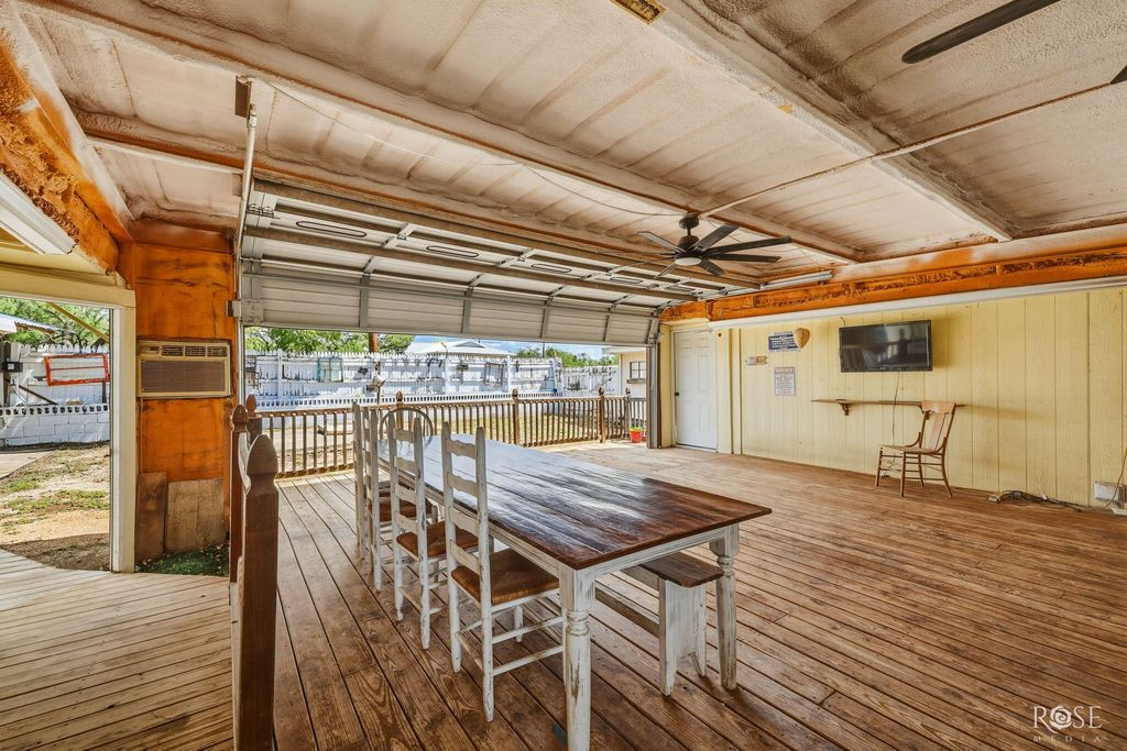 Image 27 of property listing at 211 Wabash Avenue, Mertzon, TX 76941