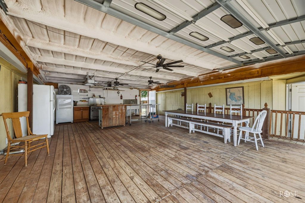 Image 28 of property listing at 211 Wabash Avenue, Mertzon, TX 76941