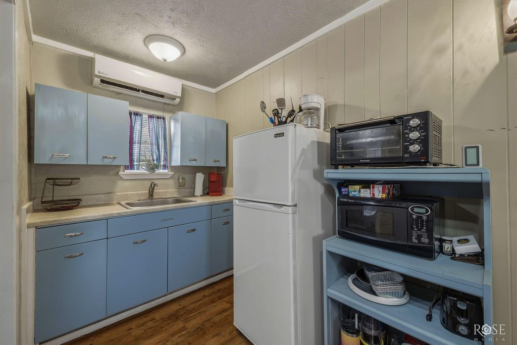 Image 36 of property listing at 211 Wabash Avenue, Mertzon, TX 76941