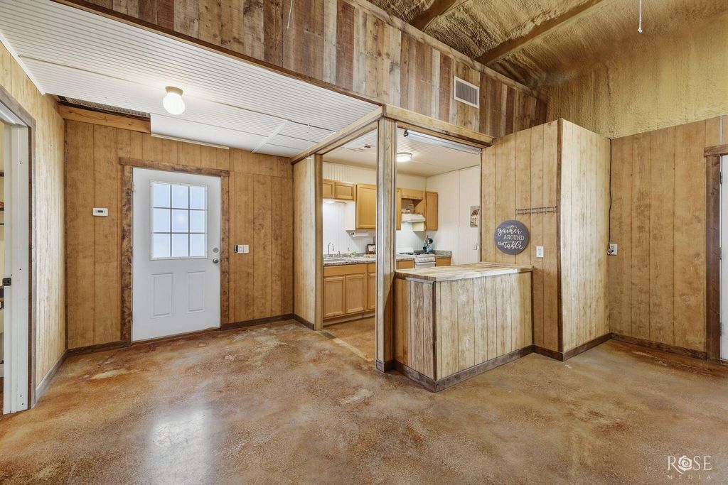 Image 43 of property listing at 211 Wabash Avenue, Mertzon, TX 76941
