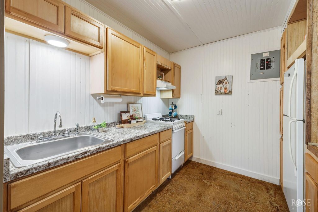 Image 44 of property listing at 211 Wabash Avenue, Mertzon, TX 76941