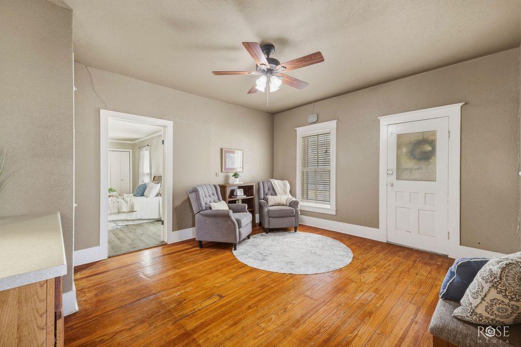 Image 5 of property listing at 211 Wabash Avenue, Mertzon, TX 76941