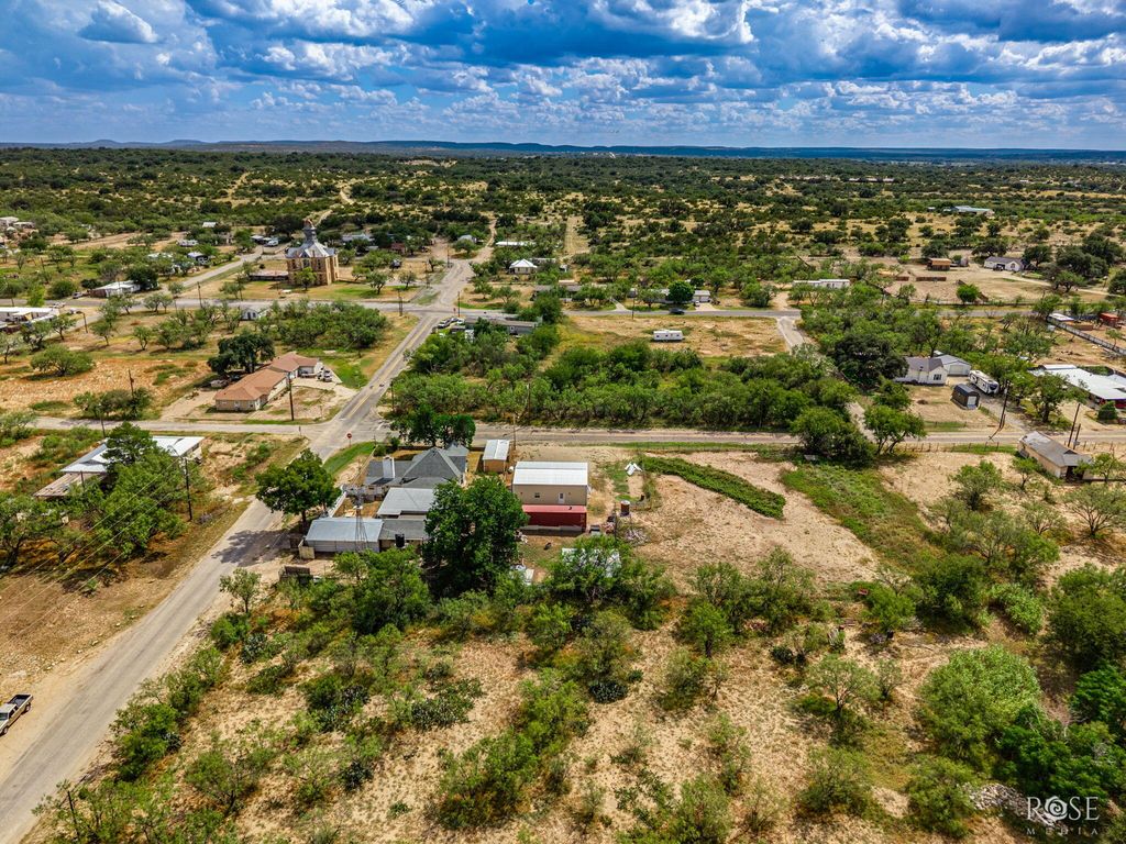 Image 55 of property listing at 211 Wabash Avenue, Mertzon, TX 76941