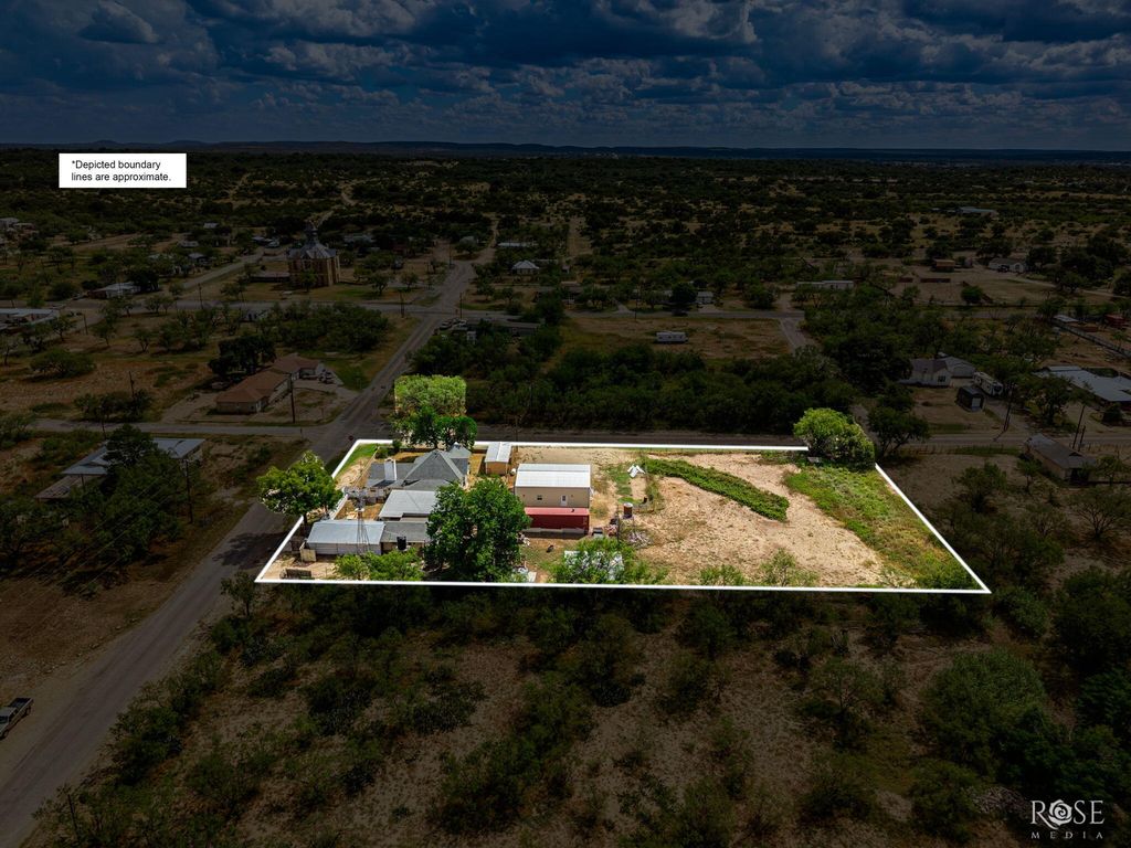 Image 56 of property listing at 211 Wabash Avenue, Mertzon, TX 76941