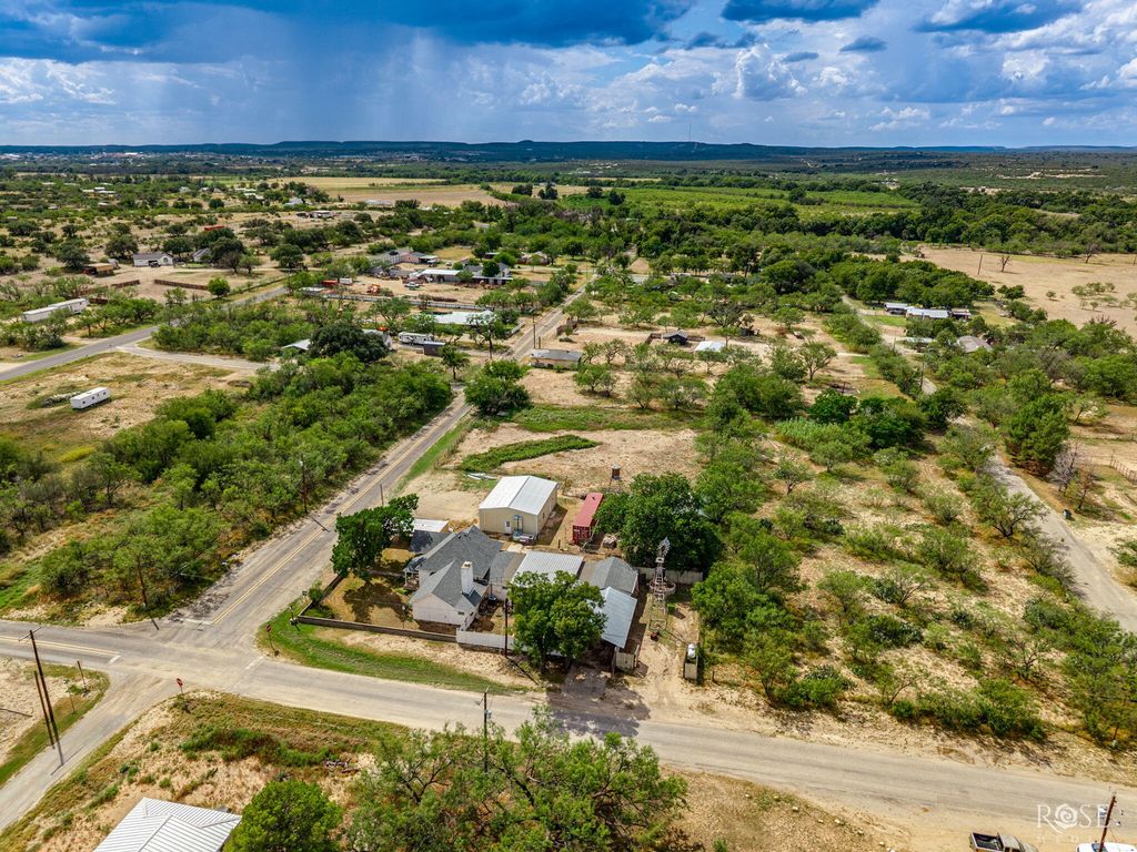 Image 58 of property listing at 211 Wabash Avenue, Mertzon, TX 76941