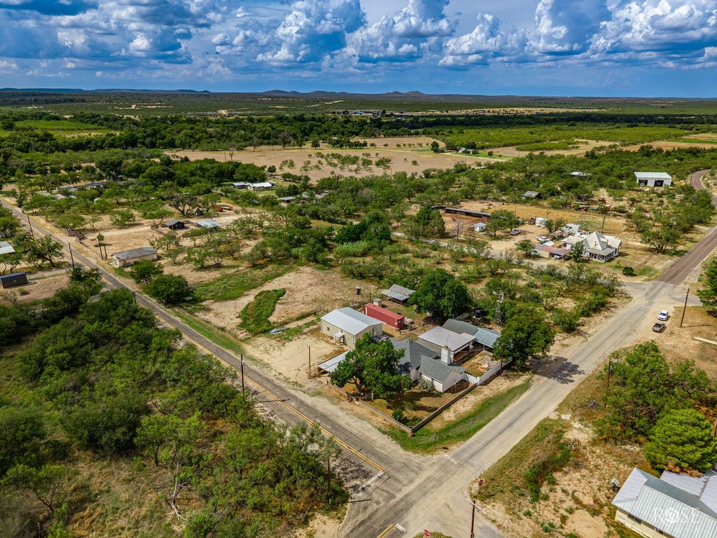 Image 59 of property listing at 211 Wabash Avenue, Mertzon, TX 76941