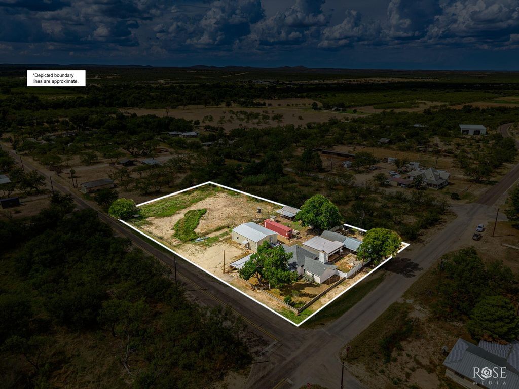 Image 60 of property listing at 211 Wabash Avenue, Mertzon, TX 76941