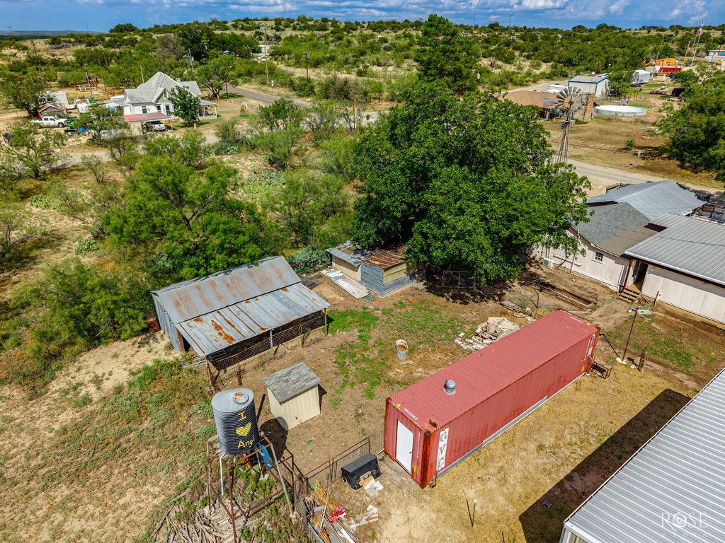 Image 61 of property listing at 211 Wabash Avenue, Mertzon, TX 76941