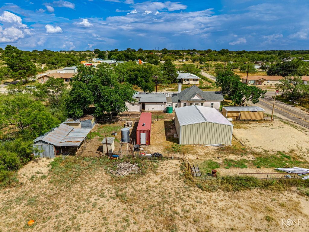 Image 62 of property listing at 211 Wabash Avenue, Mertzon, TX 76941