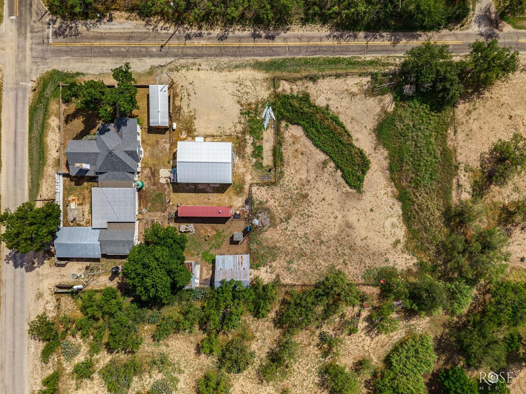 Image 63 of property listing at 211 Wabash Avenue, Mertzon, TX 76941