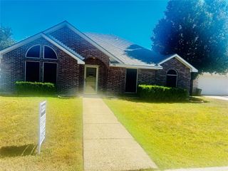 1506 Pintail Court, Desoto, TX 75115