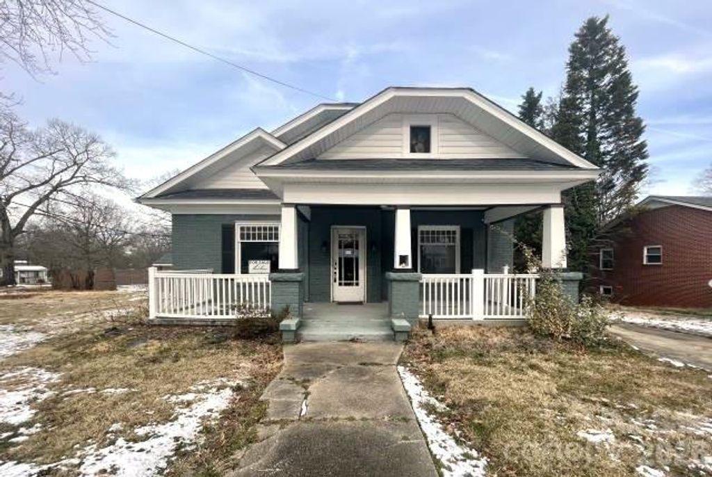 216 N Rowan Avenue, Spencer, NC 28159