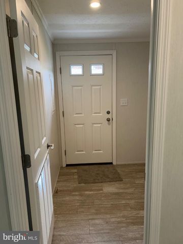 219 BLUE JAY DR, Red Lion, PA 17356
