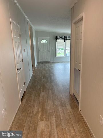 219 BLUE JAY DR, Red Lion, PA 17356